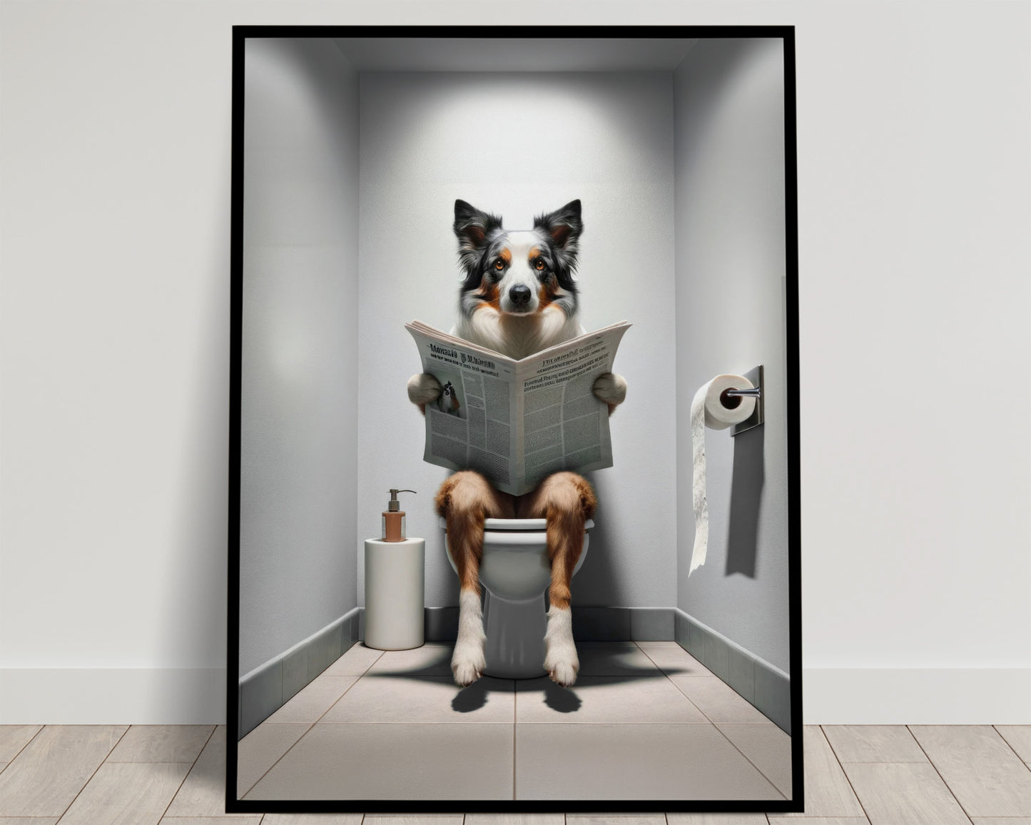 Border Collie tricolore lisant le journal assis sur les toilettes, WC blanc et gris épuré, poster Balthazart Studio