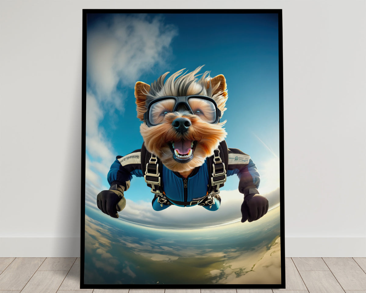 Yorkshire en chute libre, lunettes de saut, poils au vent et combinaison bleue dans un ciel nuageux