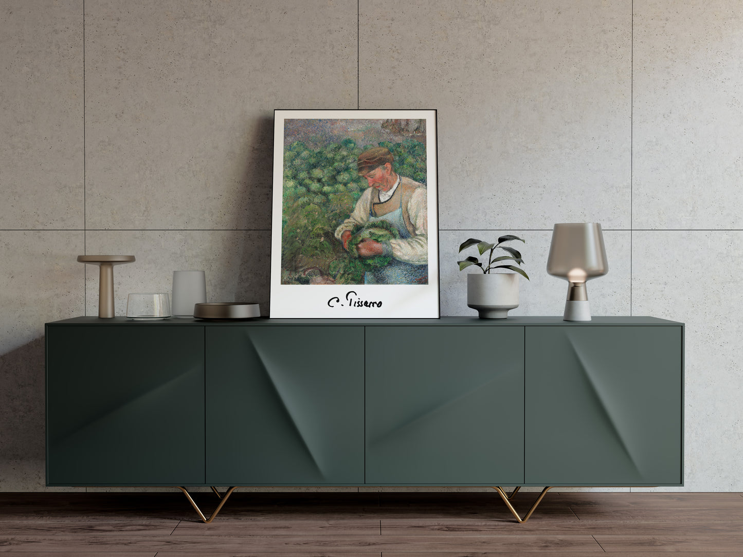 Affiche Pissarro vieux paysan posée sur un buffet vert sauge avec lampe