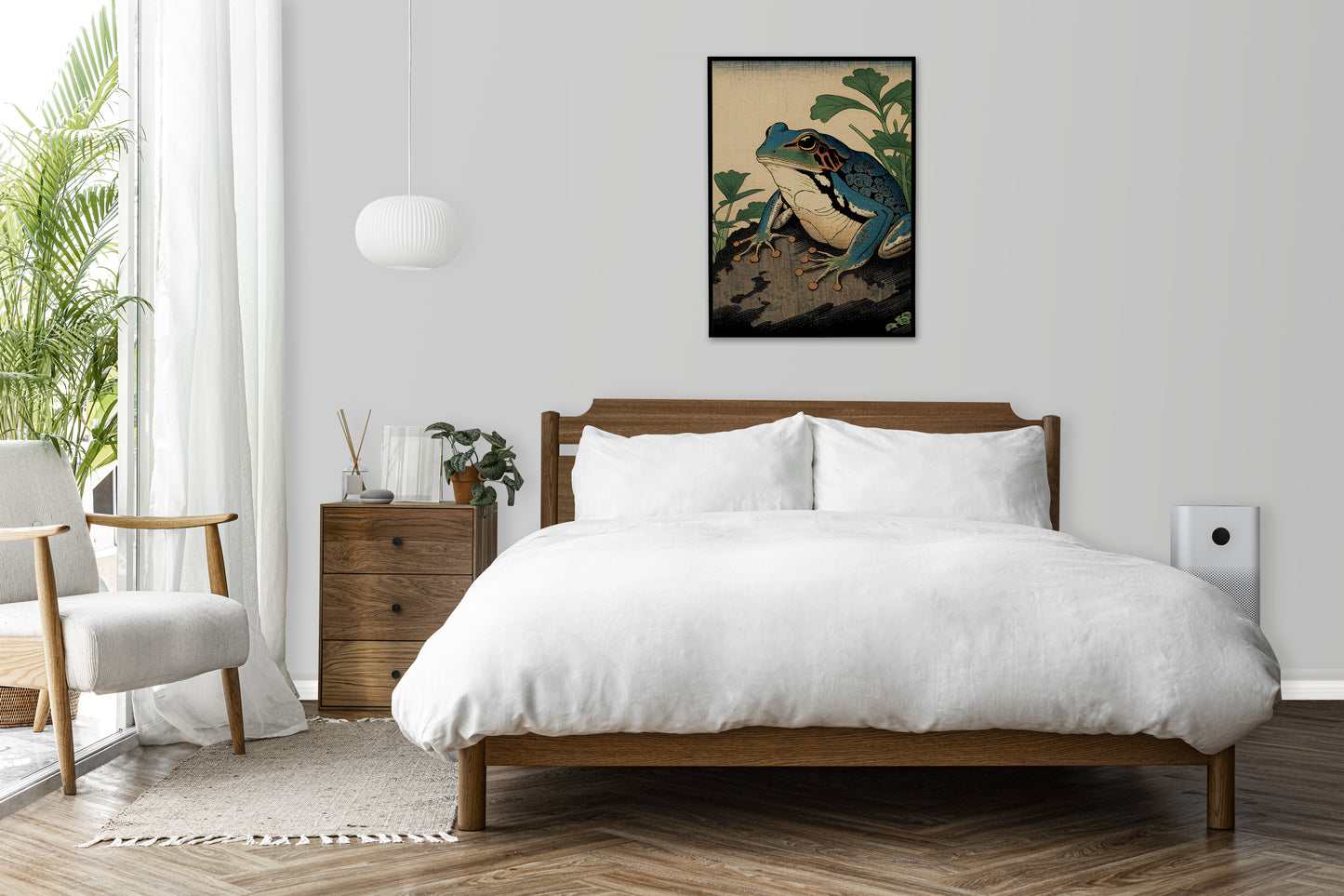 Poster grenouille art japonais, cadre noir au-dessus d'un lit blanc en bois, chambre claire