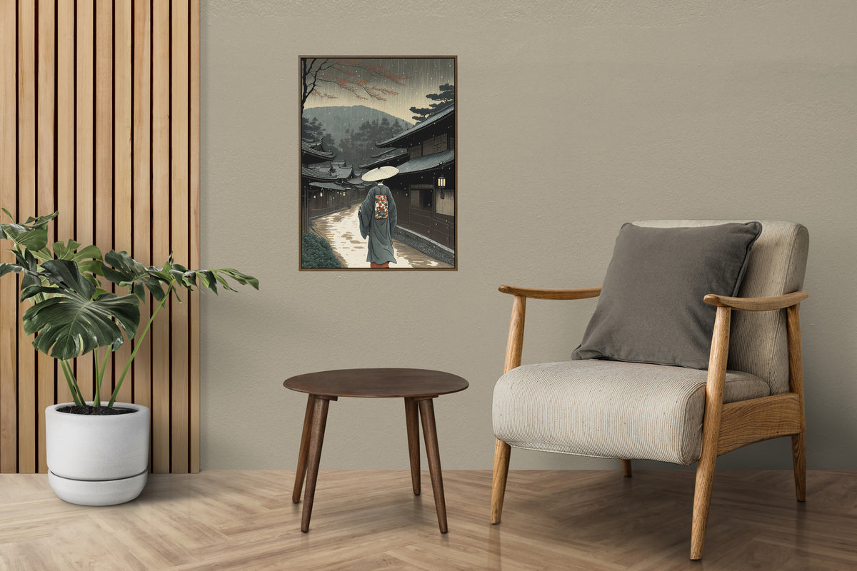 Poster village japonais au-dessus d'un fauteuil en bois et d'une table d'appoint, mur à lames de bois