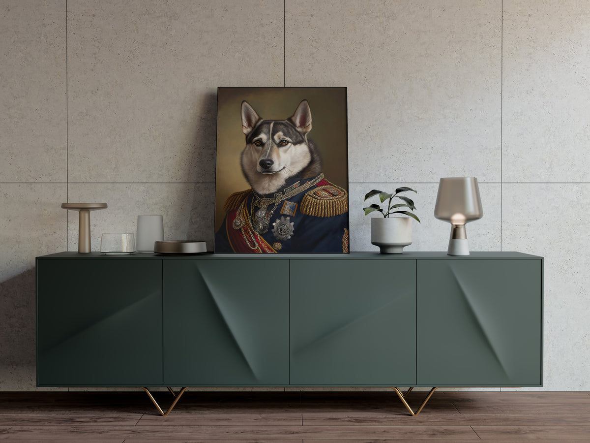 Poster husky en uniforme militaire posé sur un buffet vert, mur en dalles beiges