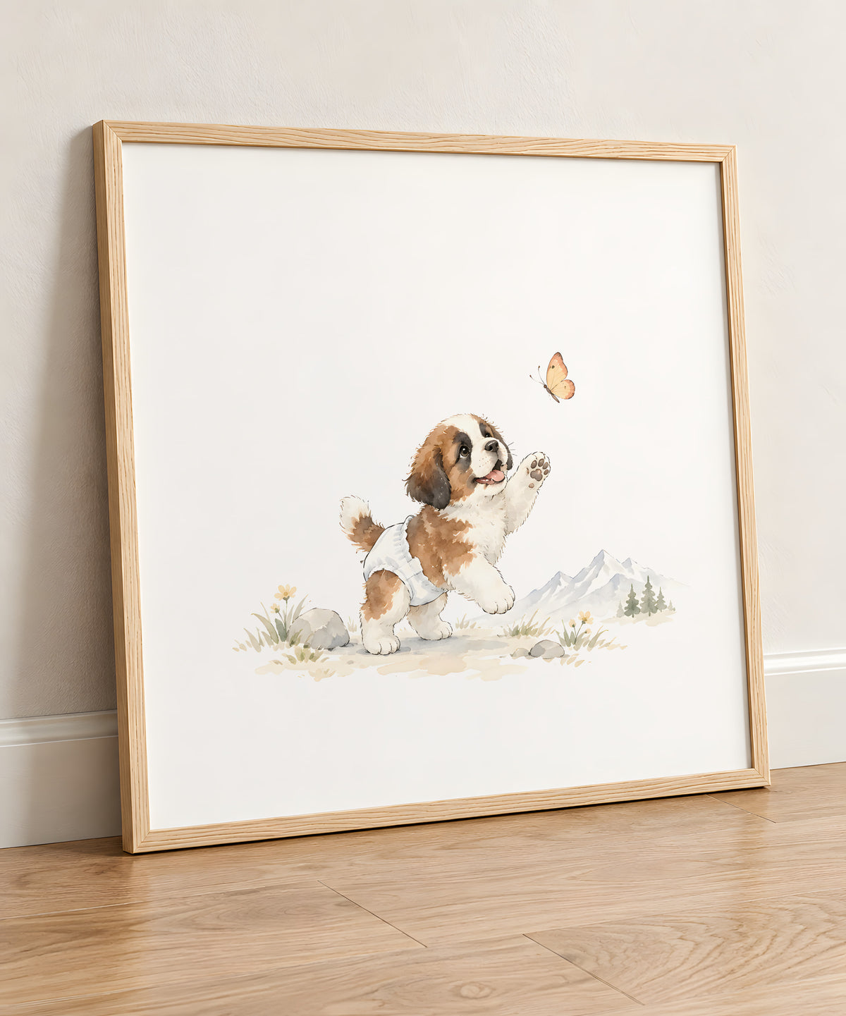 Bébé saint-bernard en couche blanche tente de saisir un papillon : cadre bois clair, 50 × 50 cm, en situation