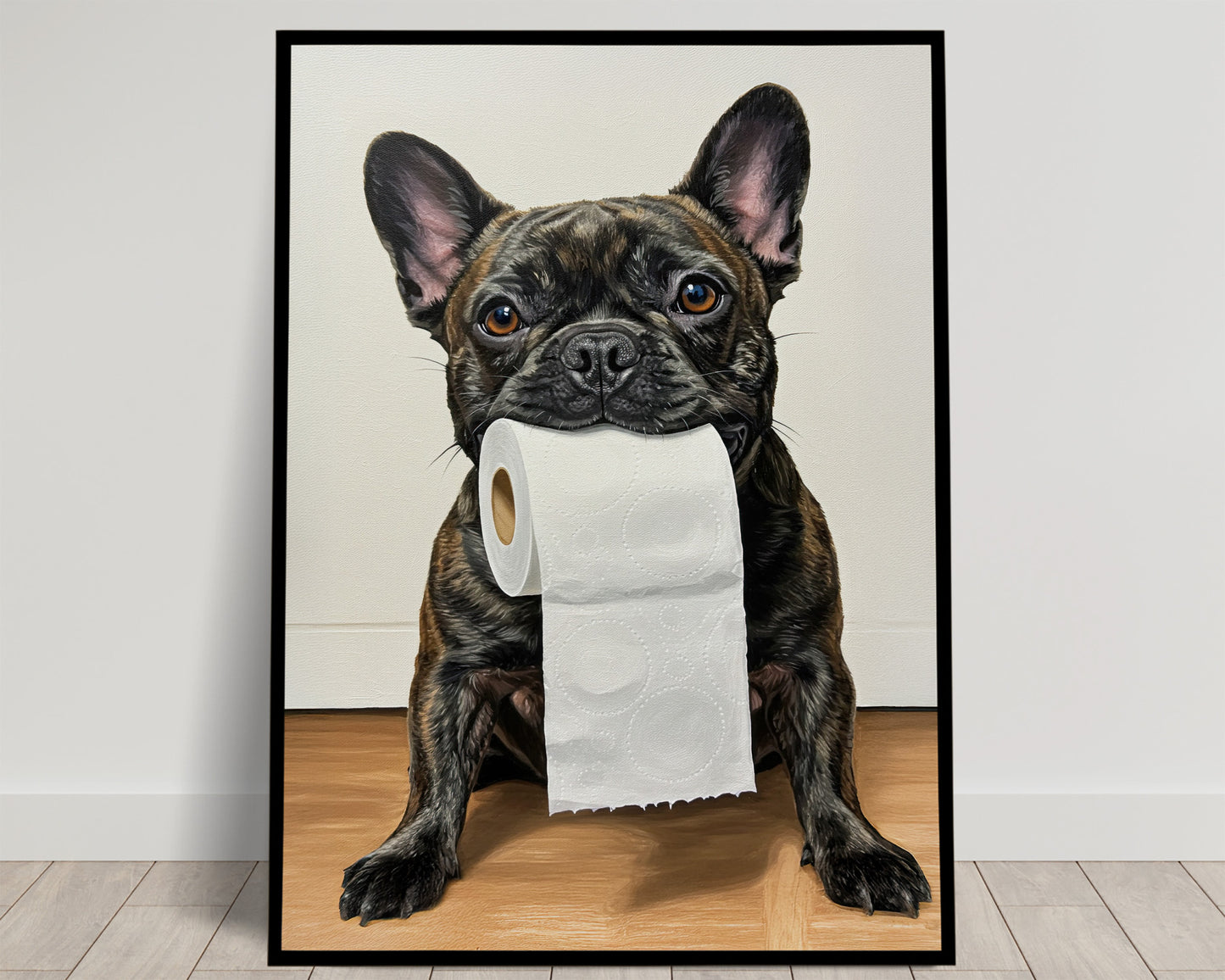 Bouledogue français bringé mordant un rouleau de papier toilette, Humour Toilettes, Poster WC, Cadeau Bulldog, Affiche encadrée, Poster